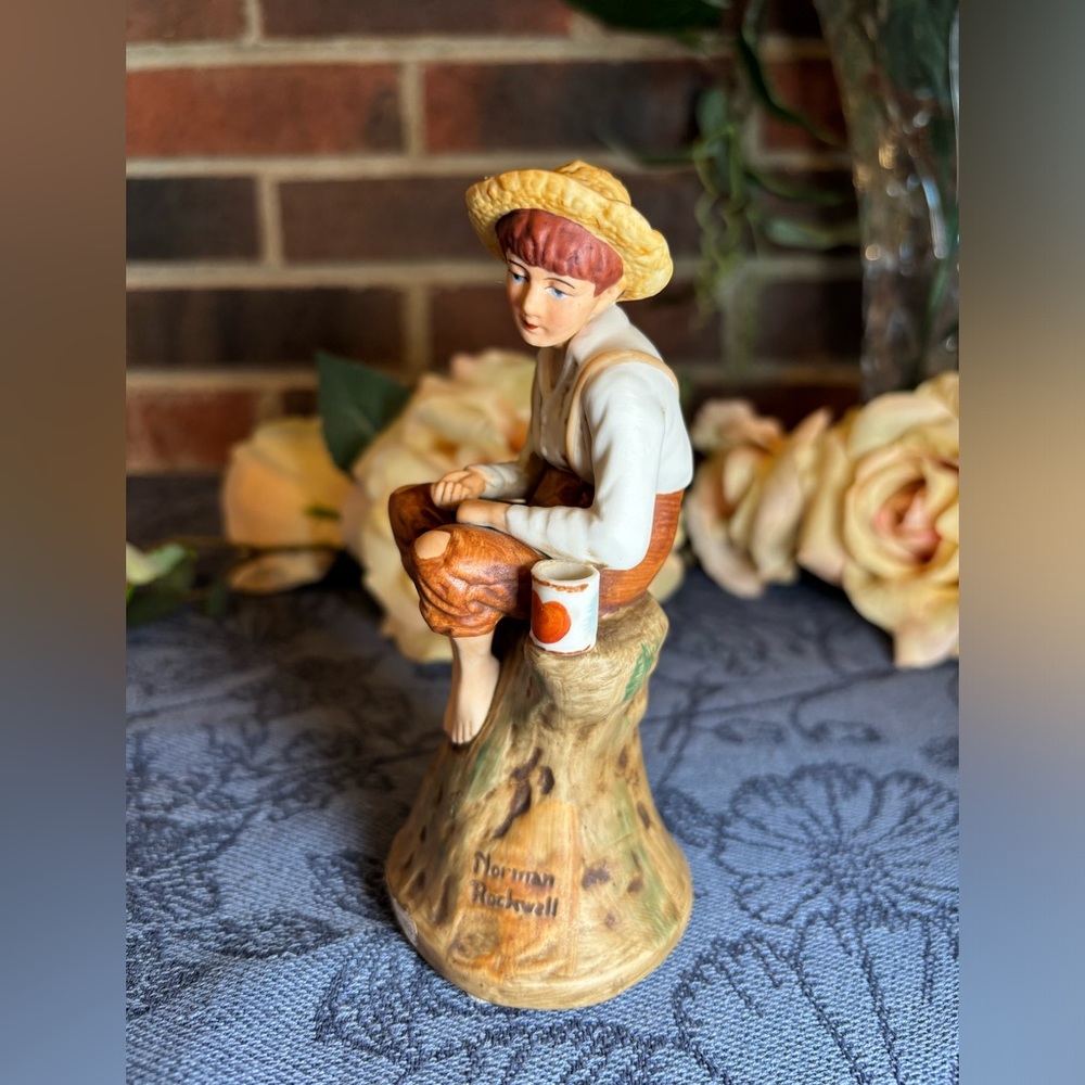 Norman Rockwell porcelain “Summertime 1933” size 6”x 2 1/2” excellent condition - Picture 2 of 8